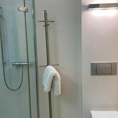 Alquiler De Espaciosa Casa En Privilegiada Zona Residencial Cercana A Roses Y Empuriabrava - Es-366-9 *